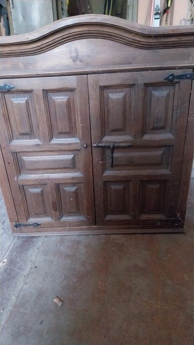 Szafka wisząca z półką