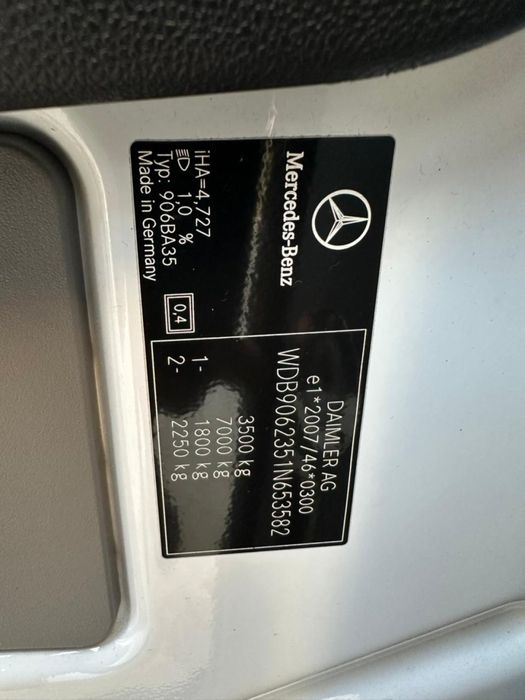 Автоевакуатор мерседес316cdi