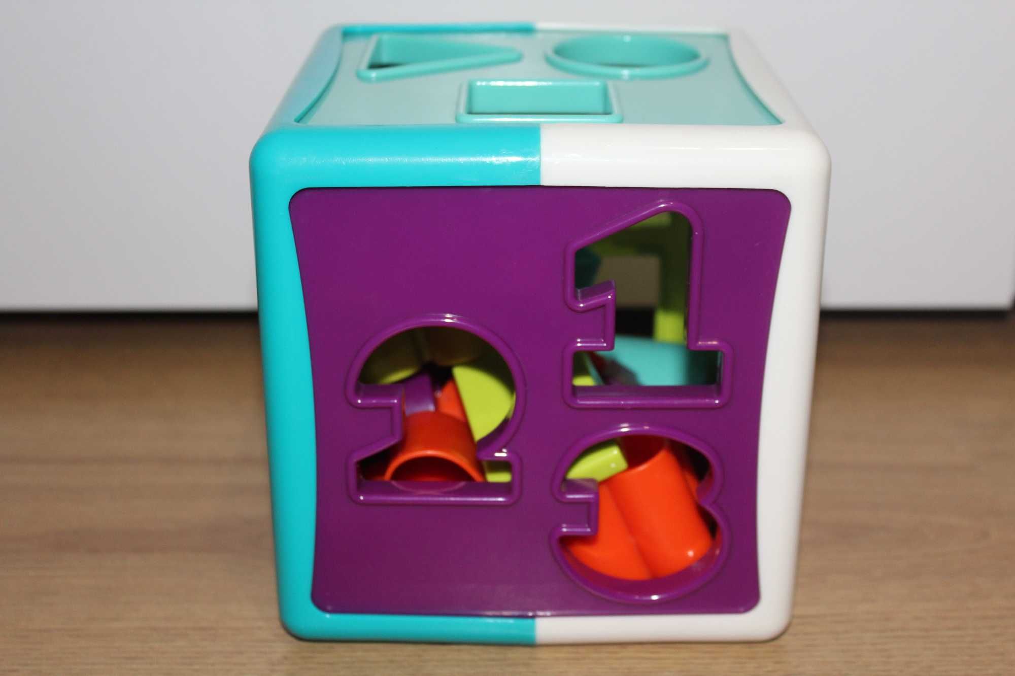 Развивающая игрушка-сортер Battat Lite Умный куб 12 форм