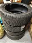 Opony Kumho Solus 4S 255/45/20