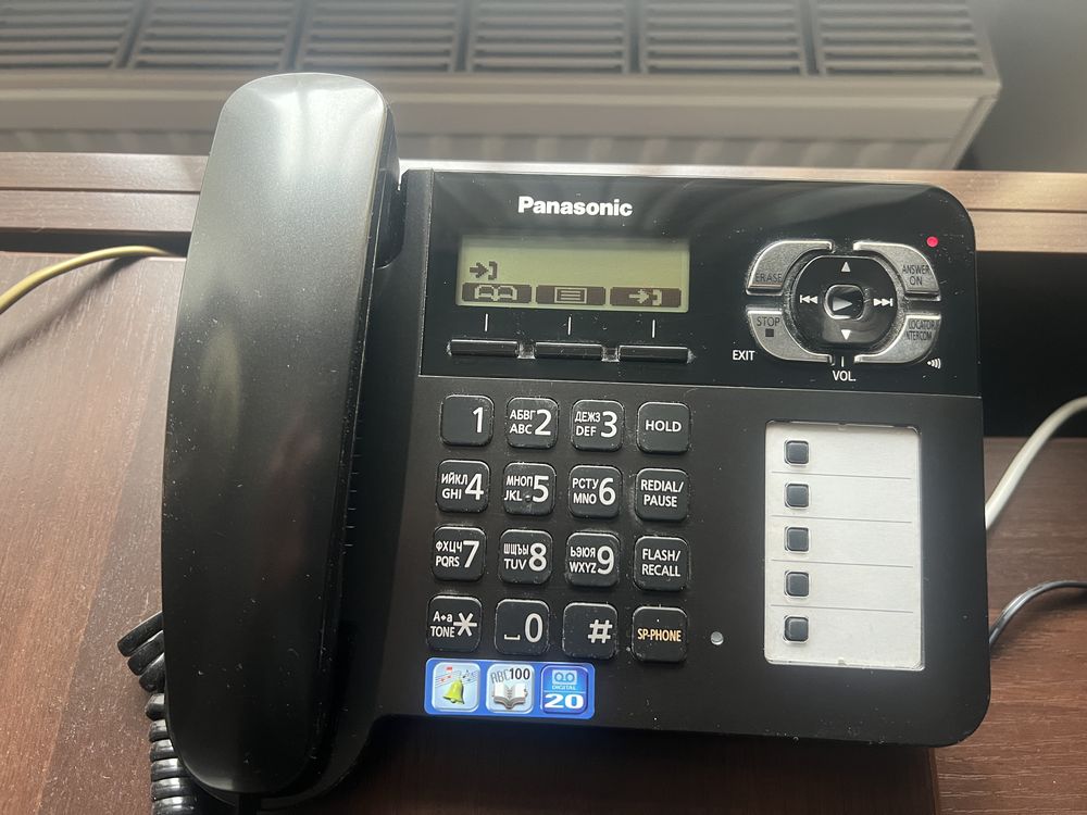 Телефон на дві трубки з АОН Panasonic KX-TG6461UA (Автовідповідач)
