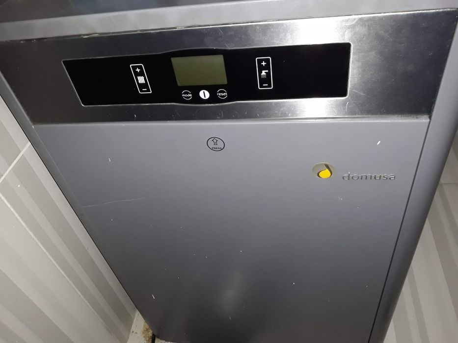 Caldeira aquecimento e águas sanitária