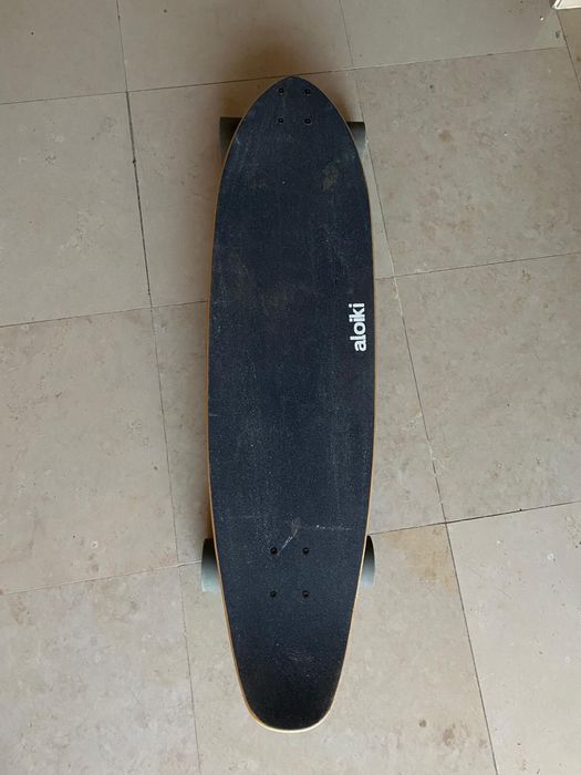 Skate longboard marca Aloiki