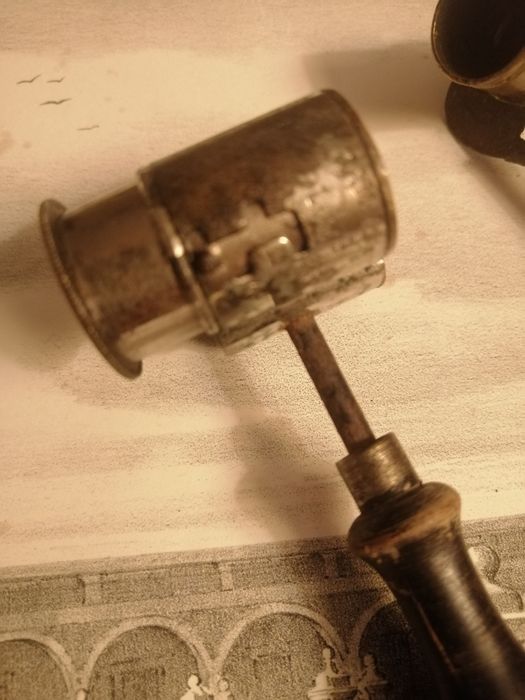 Invulgares doseadores de pólvora antigos