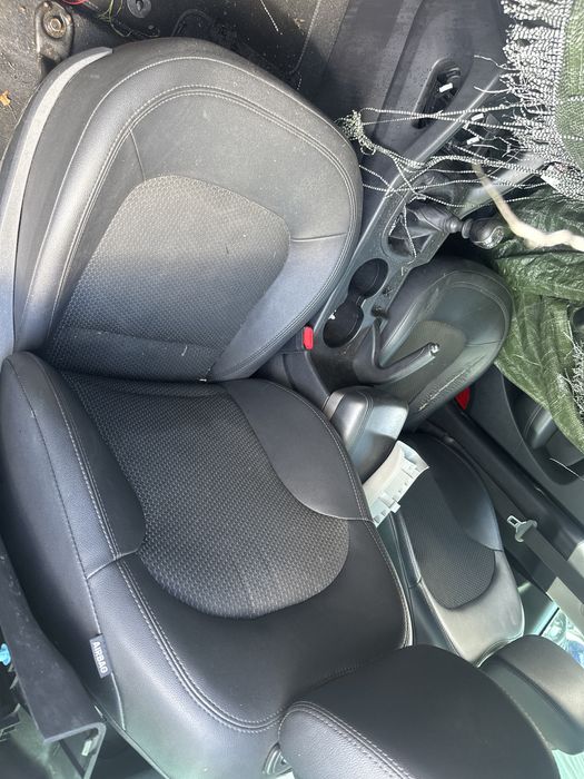 Салон сидіння сідушки автосидіння Hyundai IX35 10-17 з підігрівом