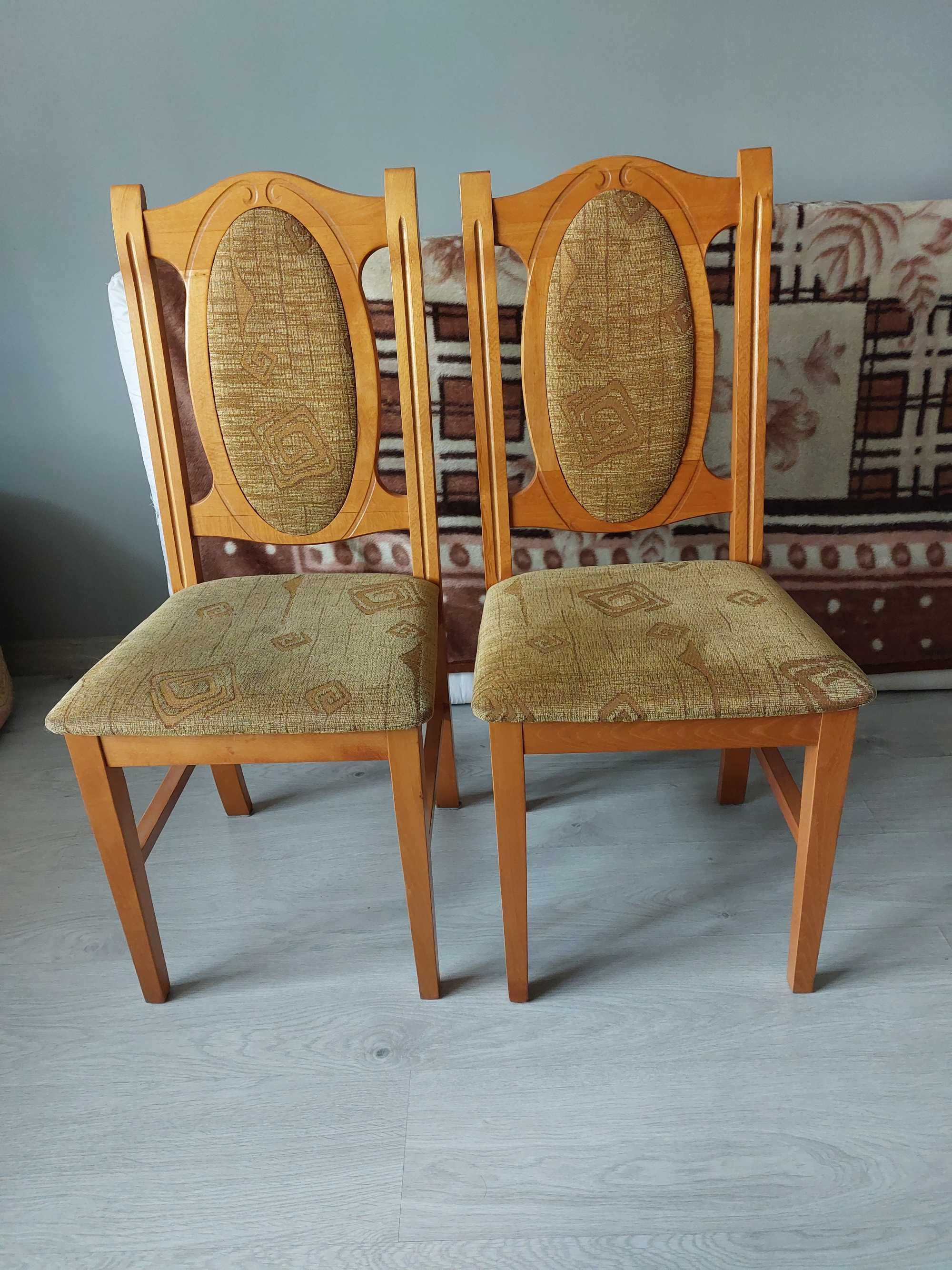 6 szt krzesel drewnianych koloru brazowego