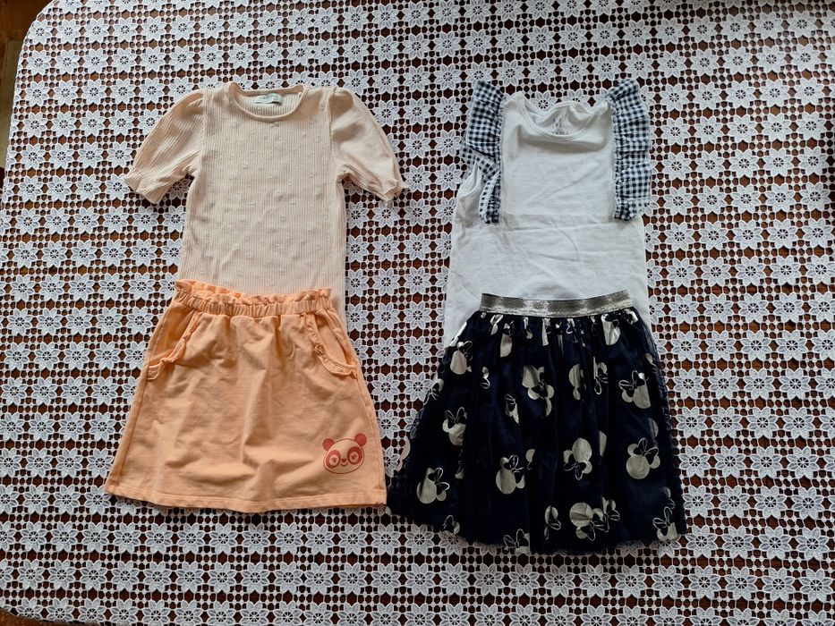 Zestaw ubranek dla dziewczynki 122 bluzki spódniczki