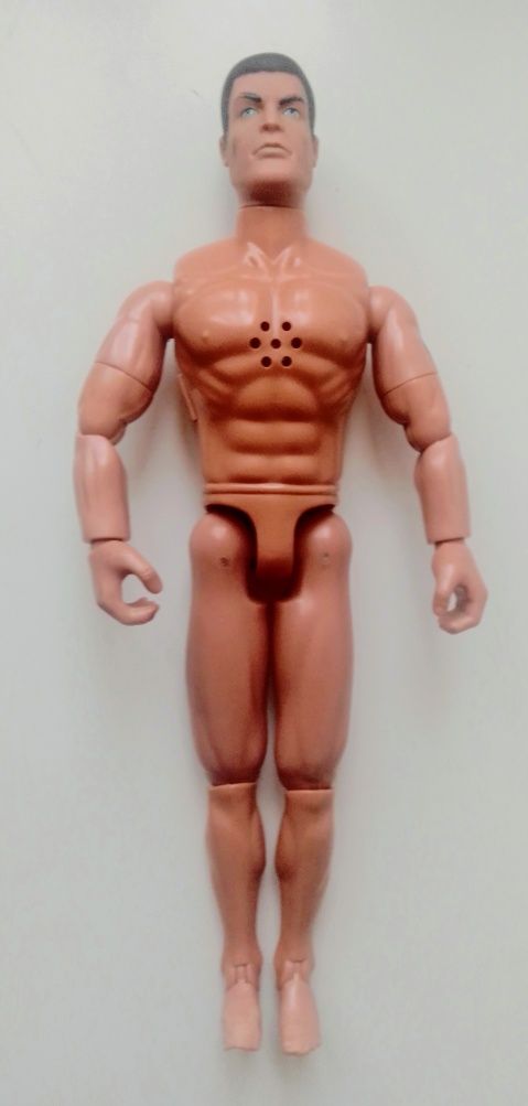 Action Man vários modelos para reaproveitar. Tudo 15€.