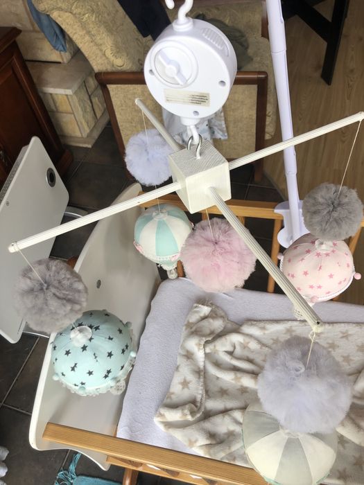 Karuzela nad łóżeczko dziecięce