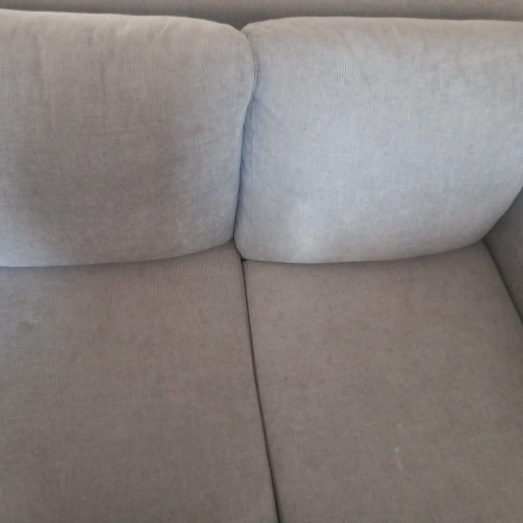 Sofá com chaise-longue