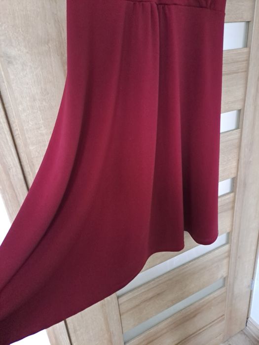 Piękna burgundowa okazjonalna sukienka plus size rozmiar 50-52