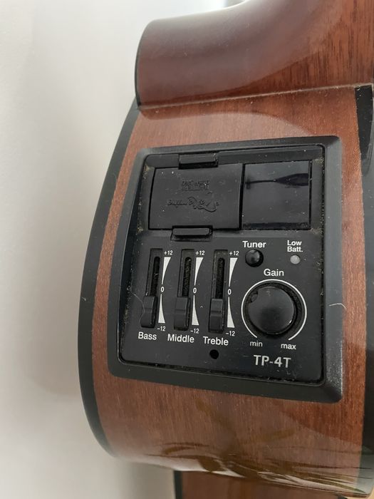 Takamine G Series EG440SC