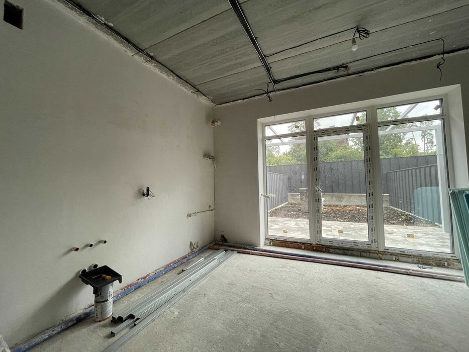 Таунхаус з частковим ремонтом в Ірпені на 1.5 сот. 130м2, Газ