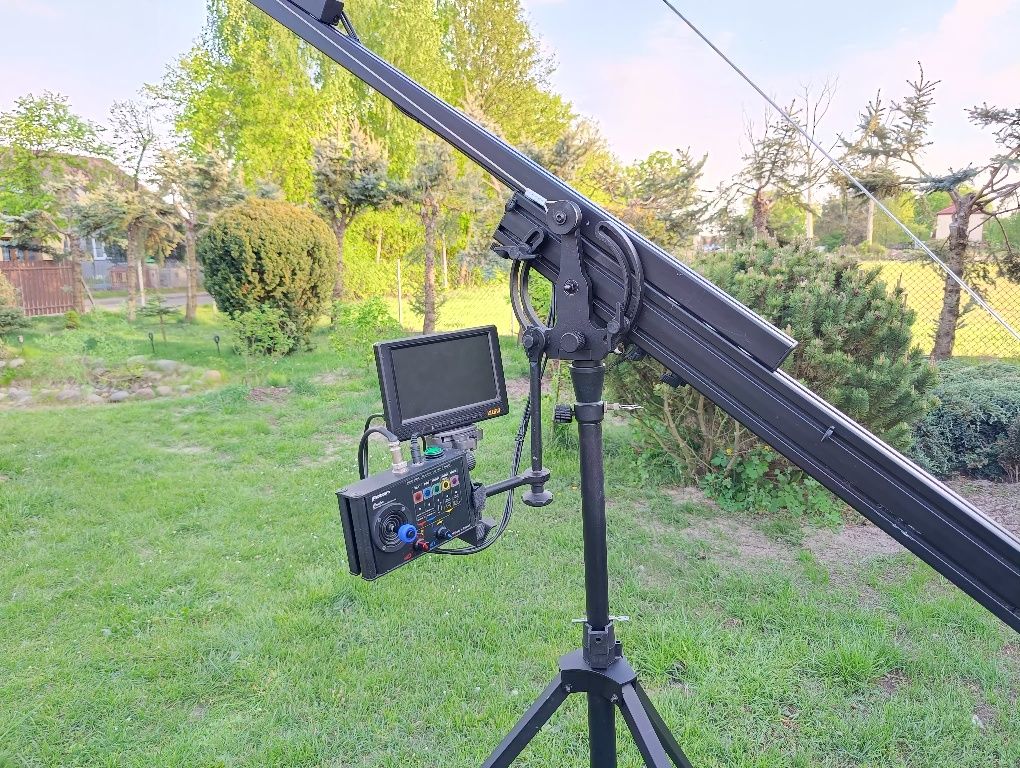 Kran kamerowy FLAMINGO foton 4.5m z głowicą obrotową
