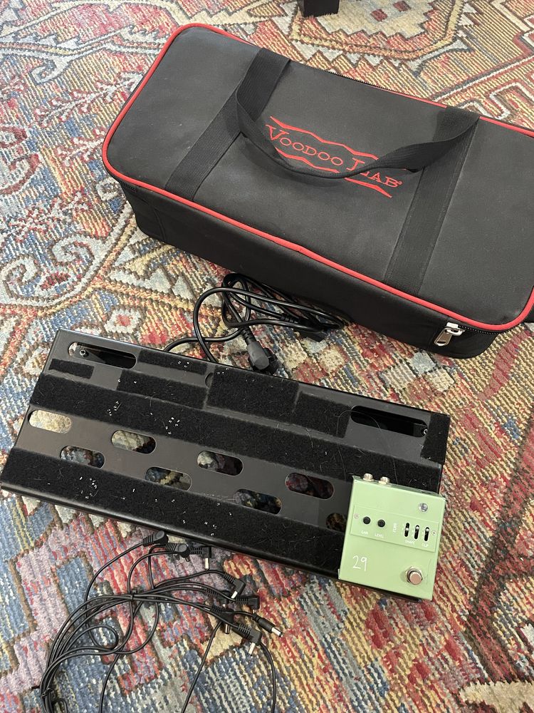 Pedalboard Voodoo Lab Dingbat Small c fonte PP2 plus