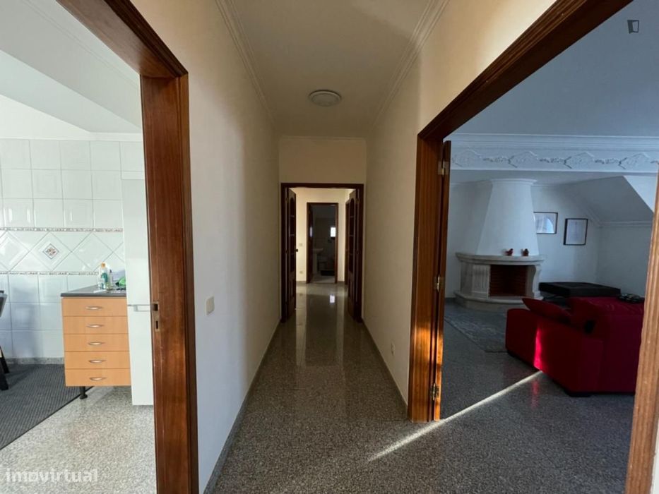 Quarto - localizado em Lisbon