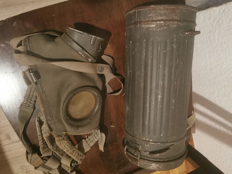 Niemiecka maska przeciwgazowa, puszka