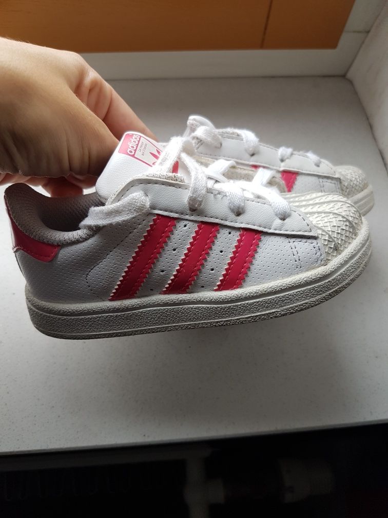 Adidas superstar