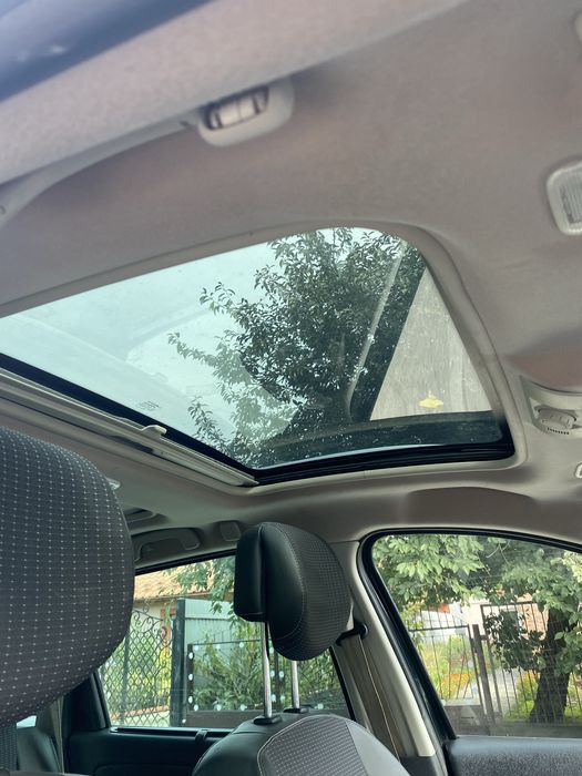 Продам авто Renault Grand Scenic 2012