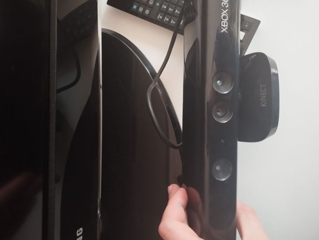 Xbox 360 E 5 lat gwarancji kupione z cex call of duty + gry