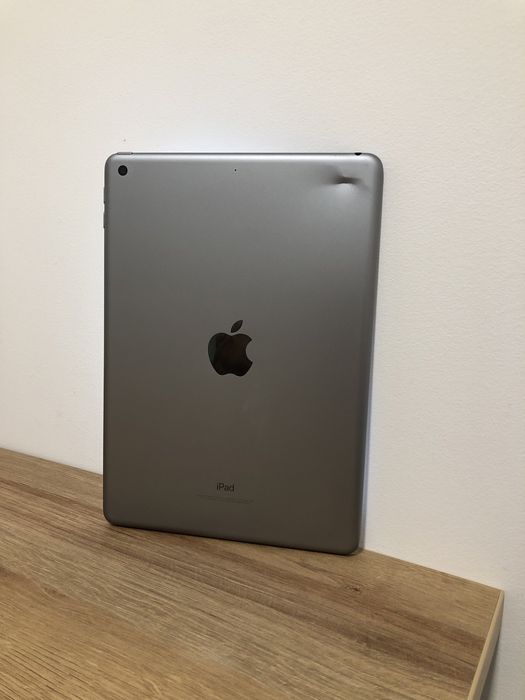 iPad 6, 32 GB, Wi-Fi . Айпад 6 на 32гб.