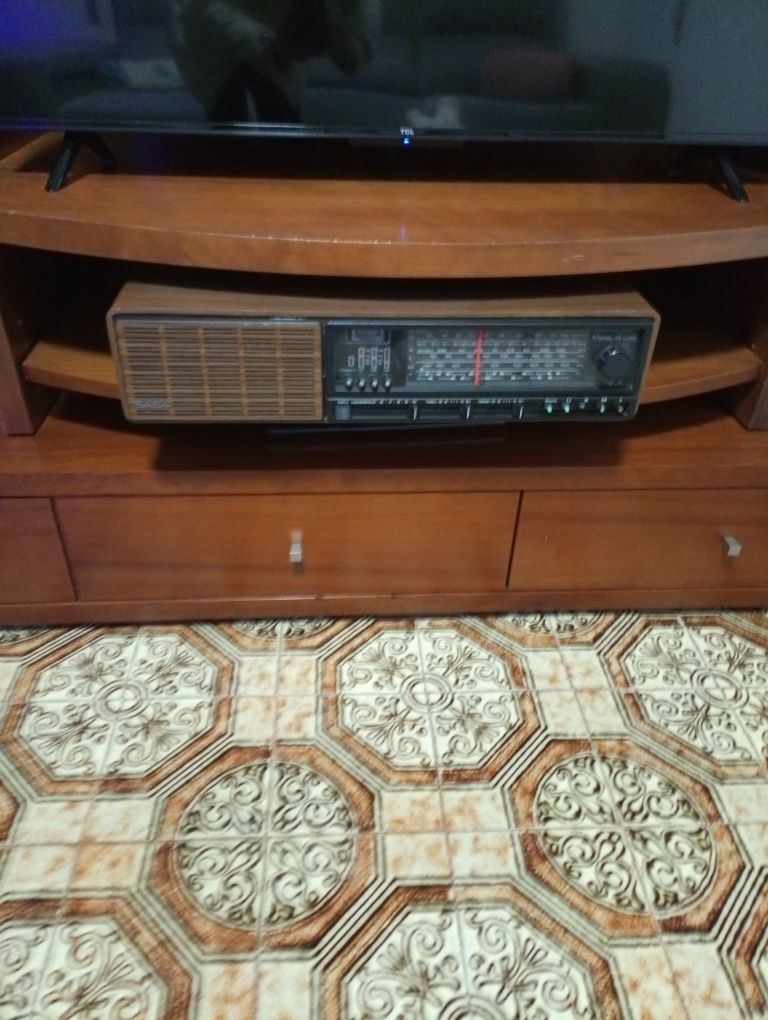 Rádio antigo a funcionar