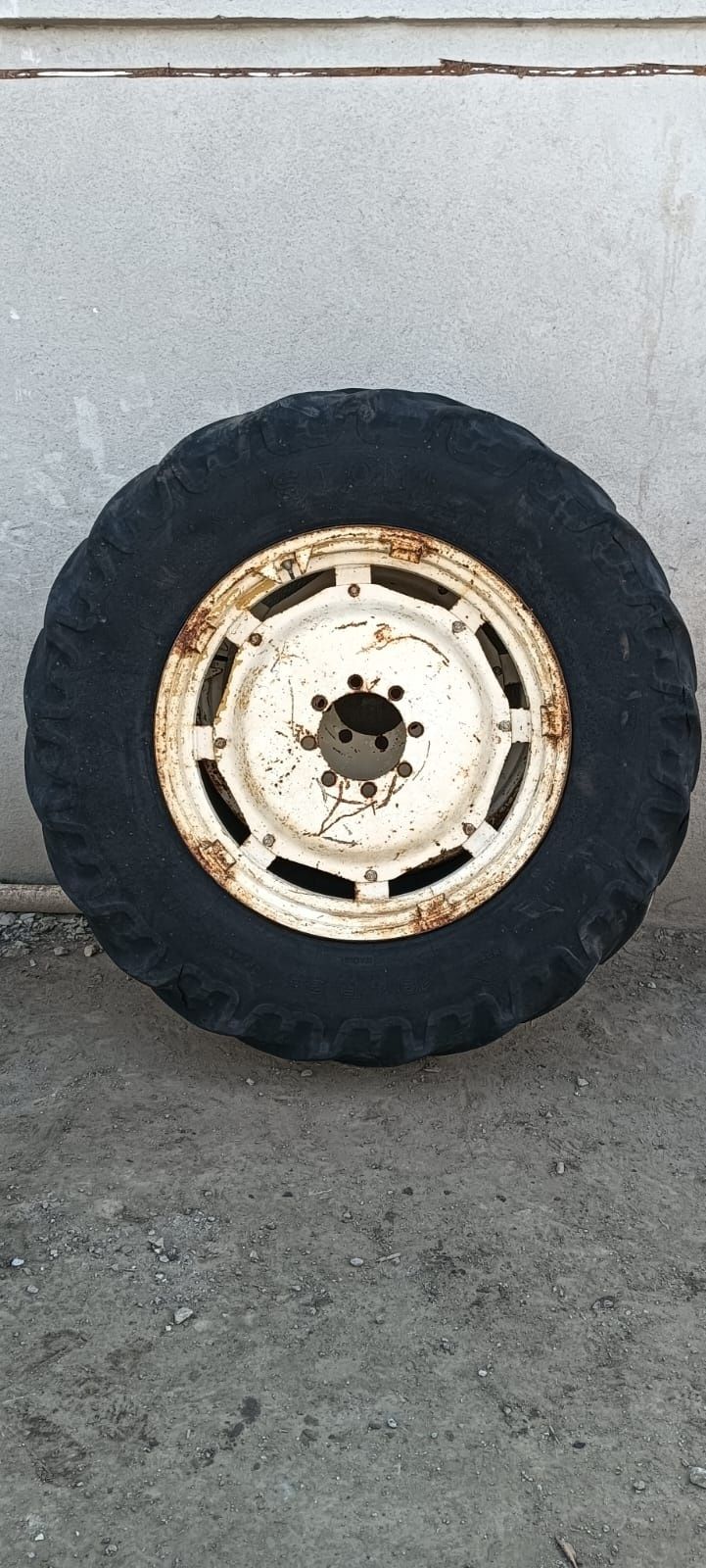 Felgi koła r 38 przestawne pełne r 38 zetor Ursus MF Renault fendt