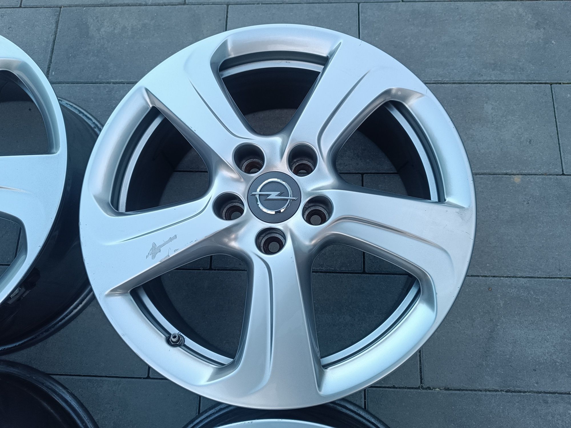 17 Alufelgi Opel 5x110 Astra H,Corsa E,D,Meriva B , OE TPMS