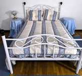 Cama de ferro branca