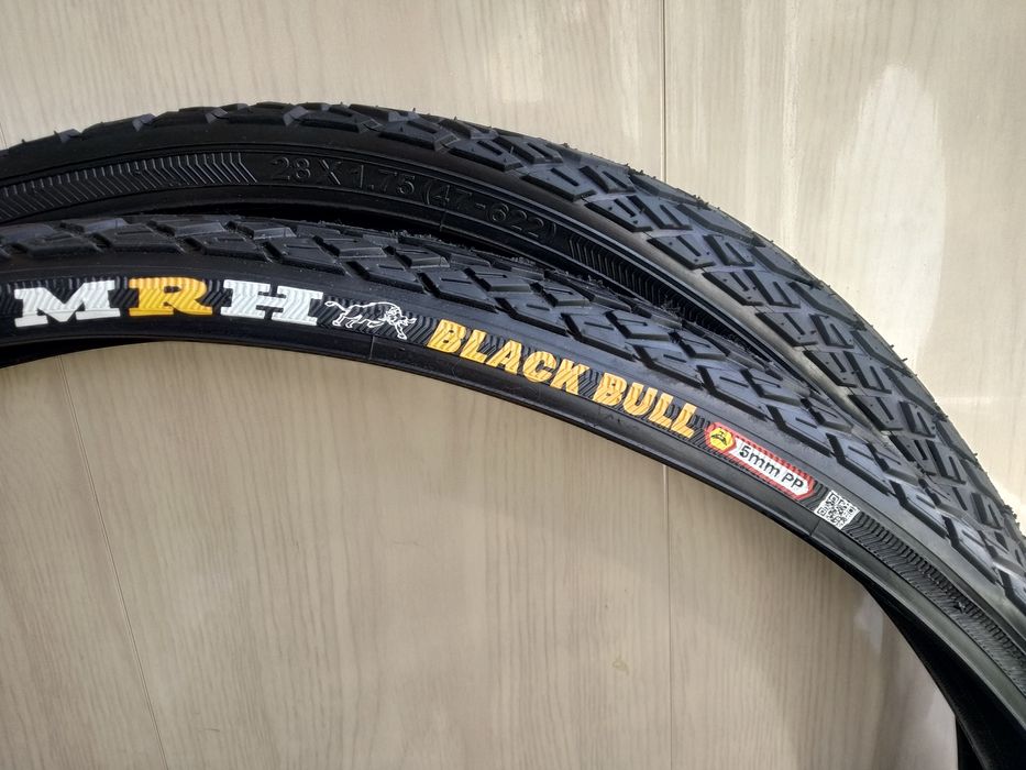Покрышки 28х1.75 с антипрокольным слоем для дорожного велосипеда