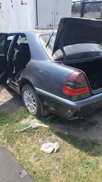Mercedes W202 C200 1998г м111