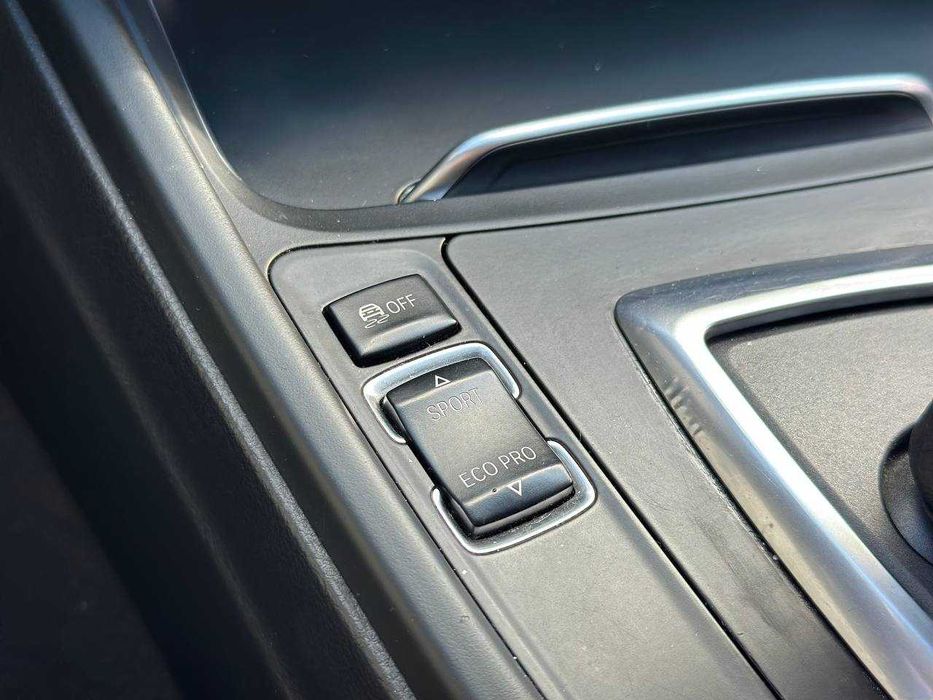 Bmw f30 328i  топова комплектація