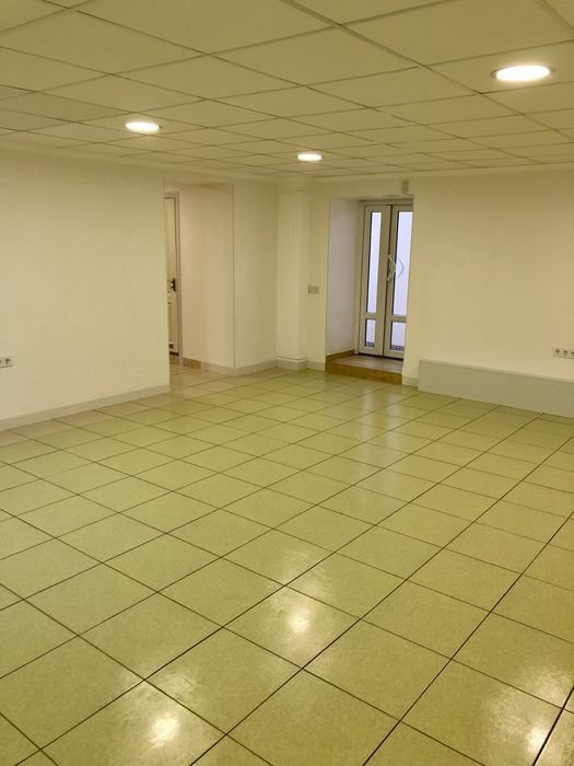 Захищене підвальне приміщення 74,4 м² у центрі міста | безпека бізнесу