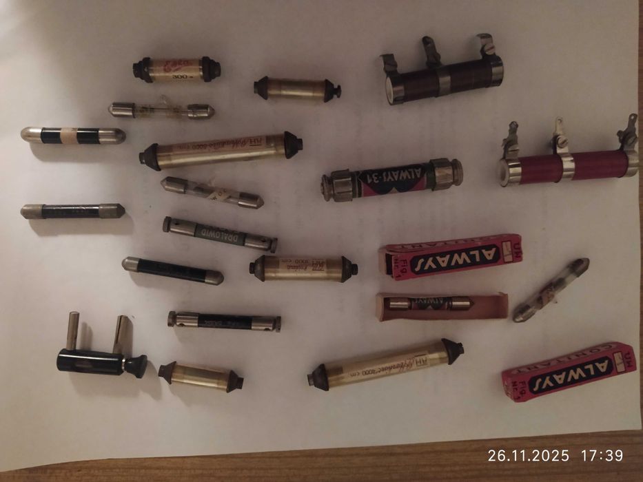 Zestaw Starych rezystorów