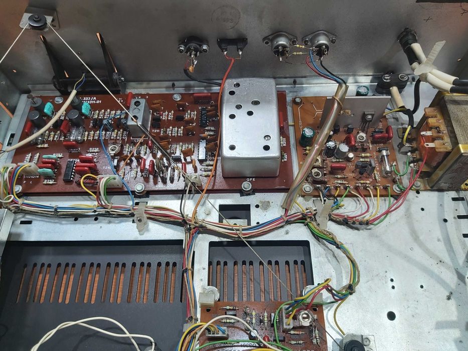 UNITRA DIORA  Tuner  TSH 113 stan kolekcjonerski po pełnym serwisie.