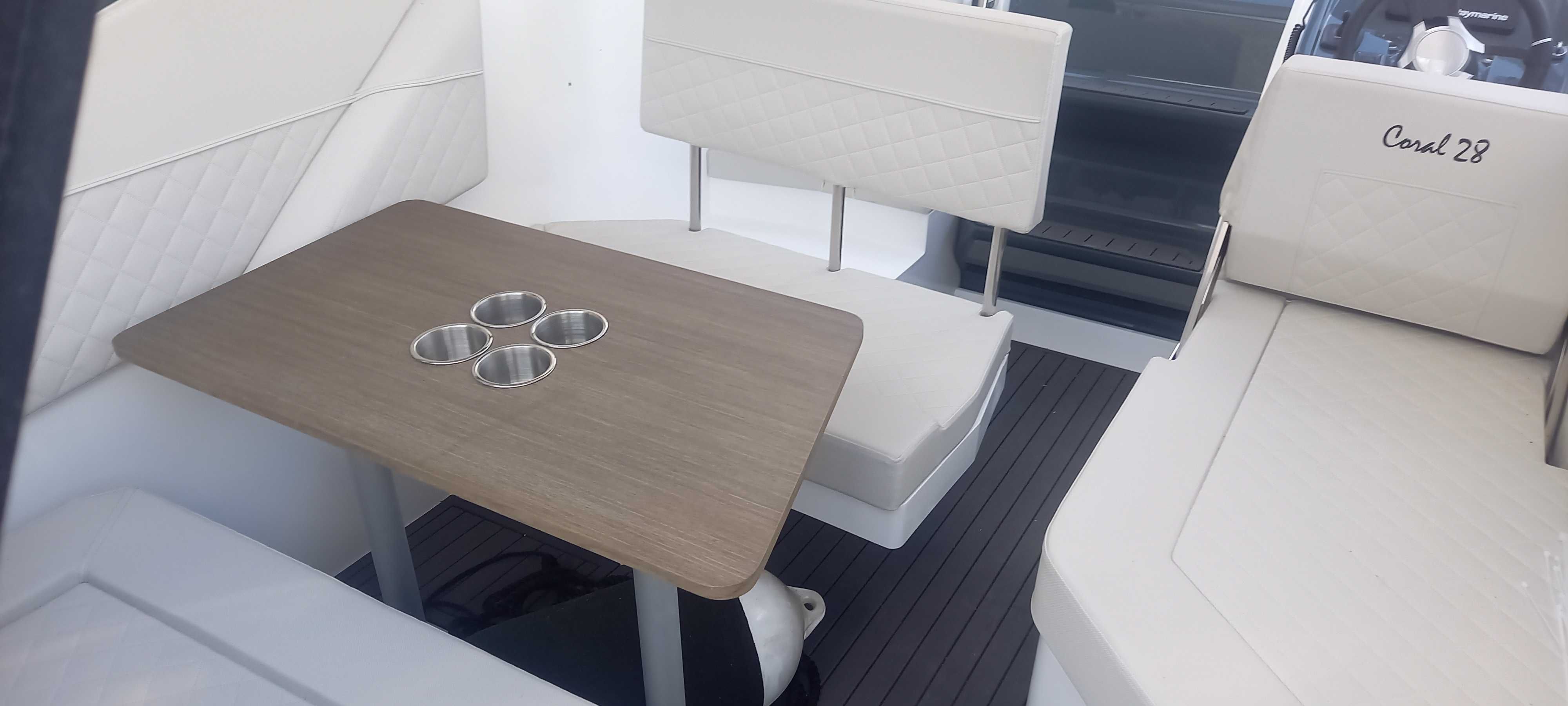 Jacht motorowy Coral 28 HTC -2025