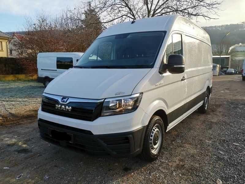 Бампер передній Man TGE запчастини, разборка Ман ТГЕ шрот