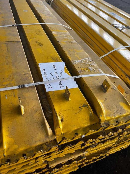 Стелажі складські б/у: вигідно та надійно.