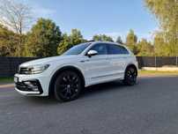 Volkswagen Tiguan VW Tiguan R-line Pano Webasto 240KM, Bogato wyposażony