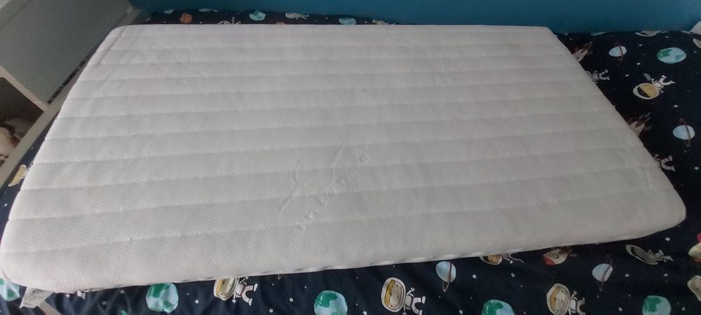 Colchão cama bebé