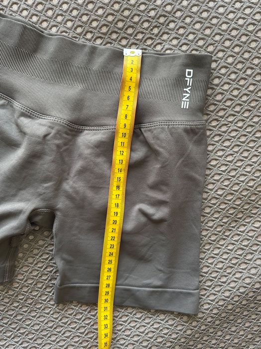 Шорти спортивні DFYNE