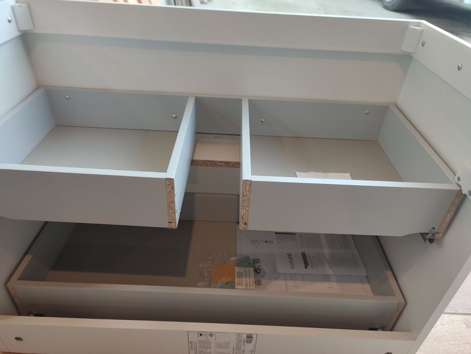 Нова тумба для ванної