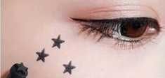 Stempel do eyelinera 2 w 1 z podwójną końcówką