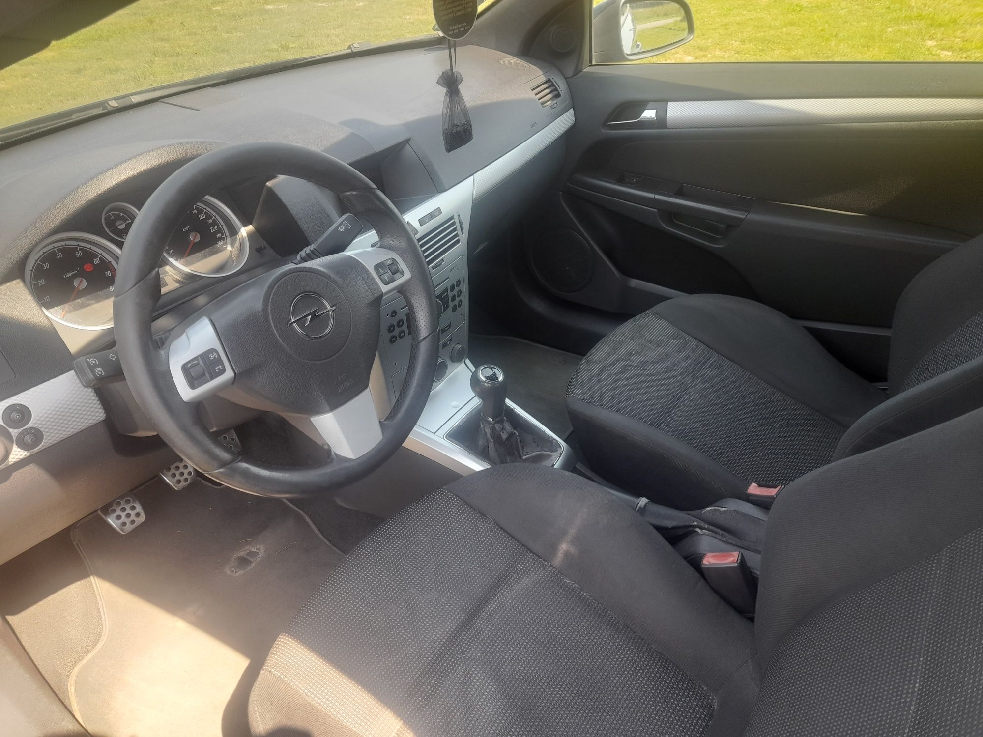 Opel astra gtc 1.6 benzyna klima