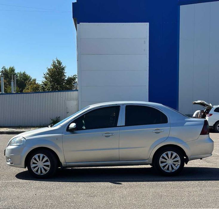 Продам Авео т250 на газу в гарному стані