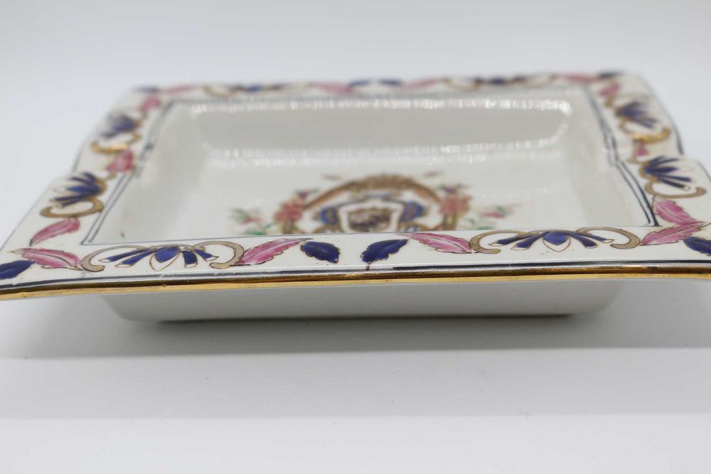 Cinzeiro porcelana chinesa com brasão de Armas Mello e Castro XX