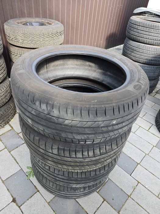 Продам резину р17 Michelin 215/55