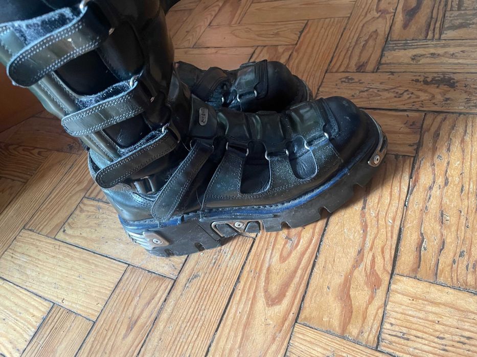 New rock , botas 44
