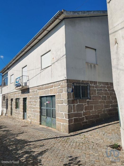 Casa / Villa T4 em Covas e Vila Nova de Oliveirinha de 150,00 m2