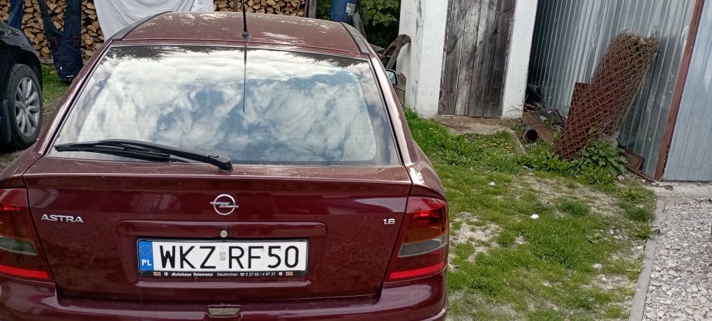 Opel Astra II 1.6 -8 zaworowy 2003 uszkodzony